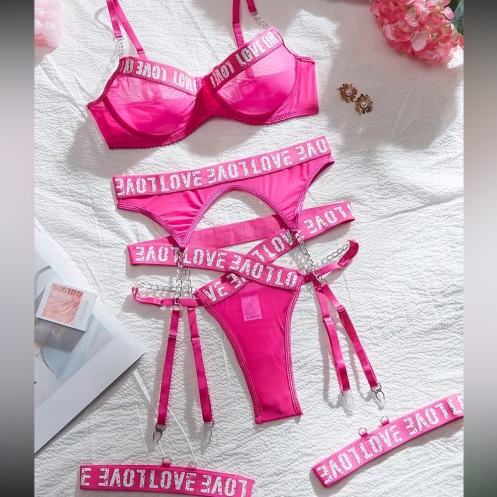 Women's Pink 'LOVE' Strappy Lingerie Set